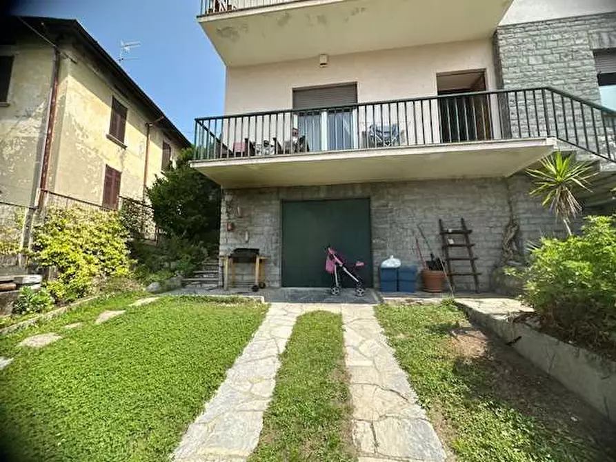 Immagine 5 di Appartamento in vendita  in Via Giustizia e Libertà  a Como