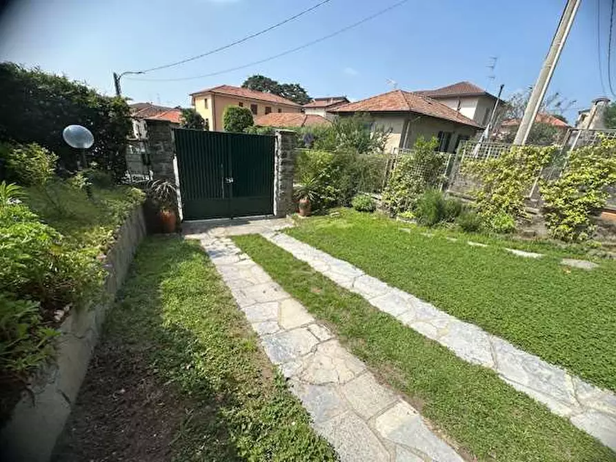 Immagine 24 di Appartamento in vendita  in Via Giustizia e Libertà  a Como