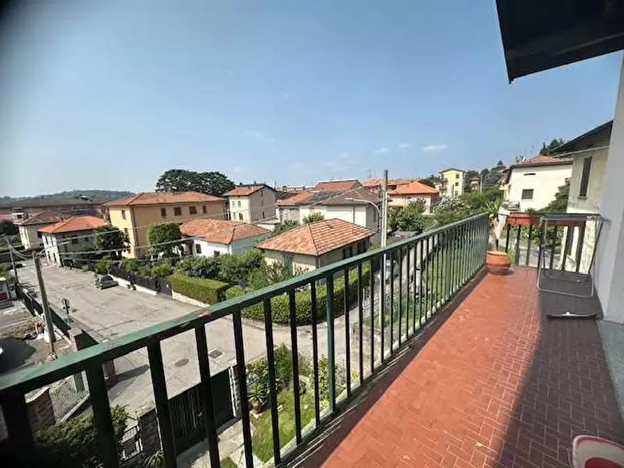 Immagine 6 di Appartamento in vendita  in Via Giustizia e Libertà  a Como
