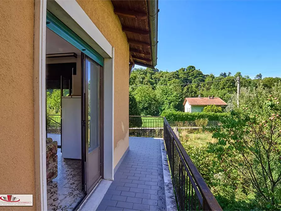 Immagine 11 di Villa in vendita  in Via Giovanni Battista Avignone  15 a Como