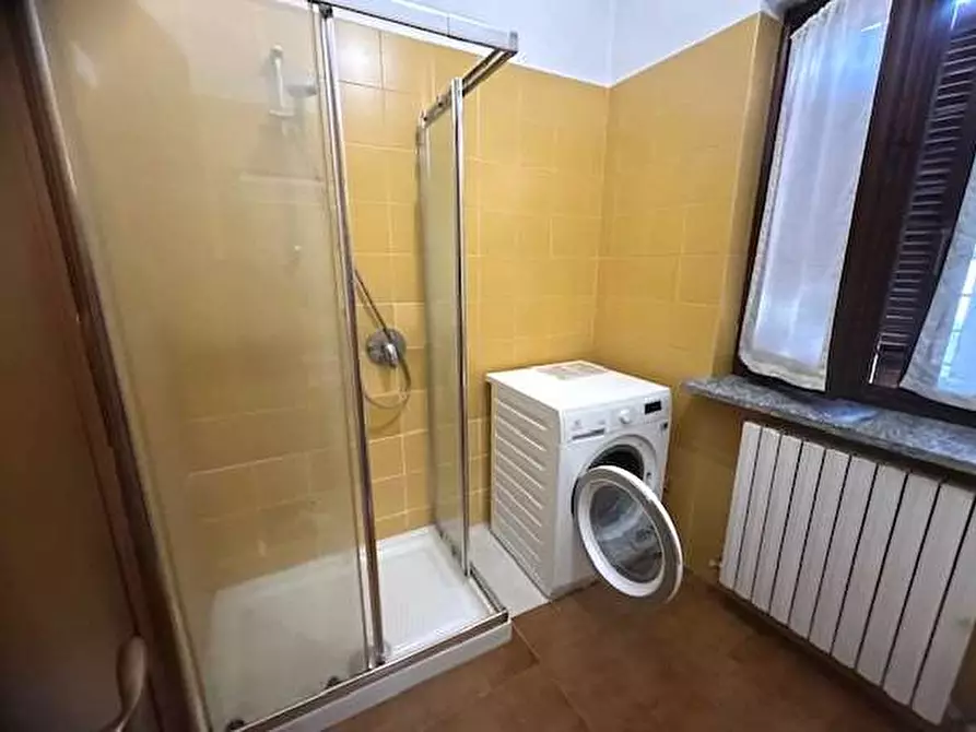 Immagine 16 di Appartamento in affitto  in Via Cadorna 11 a Como