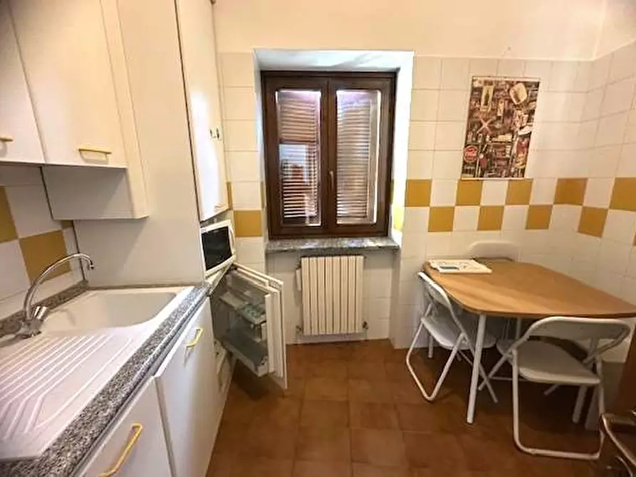 Immagine 8 di Appartamento in affitto  in Via Cadorna 11 a Como