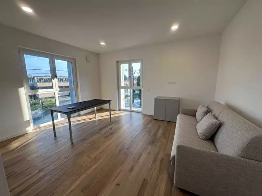 Immagine 1 di Appartamento in vendita  in Via Volta 12 a Uggiate-Trevano