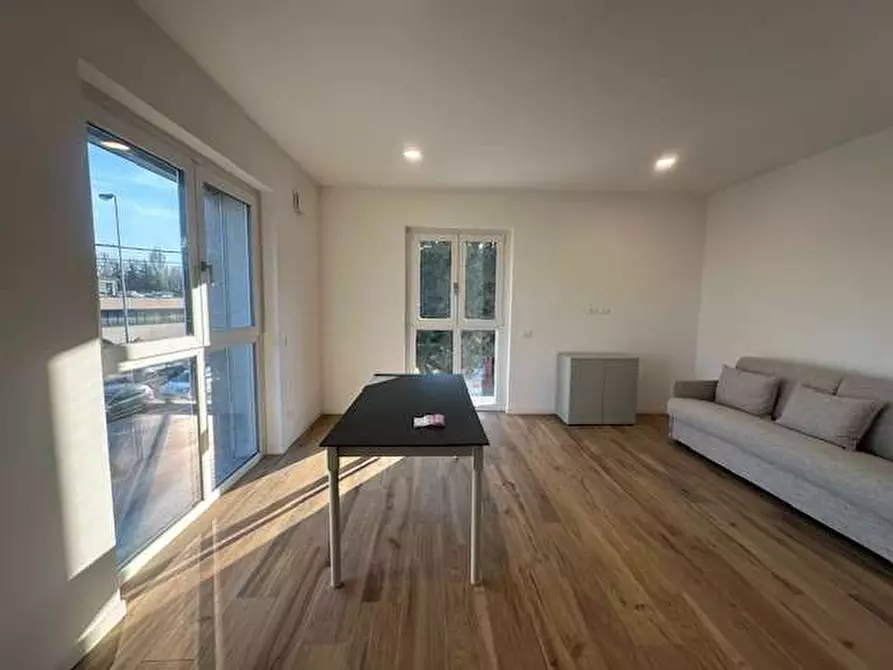 Immagine 5 di Appartamento in vendita  in Via Volta 12 a Uggiate-Trevano