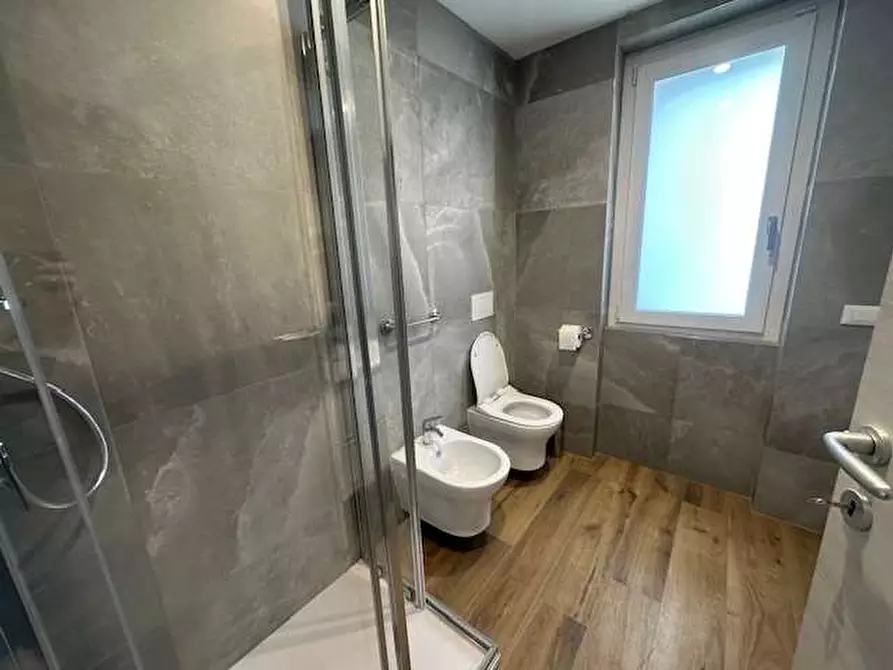 Immagine 13 di Appartamento in vendita  in Via Volta 12 a Uggiate-Trevano