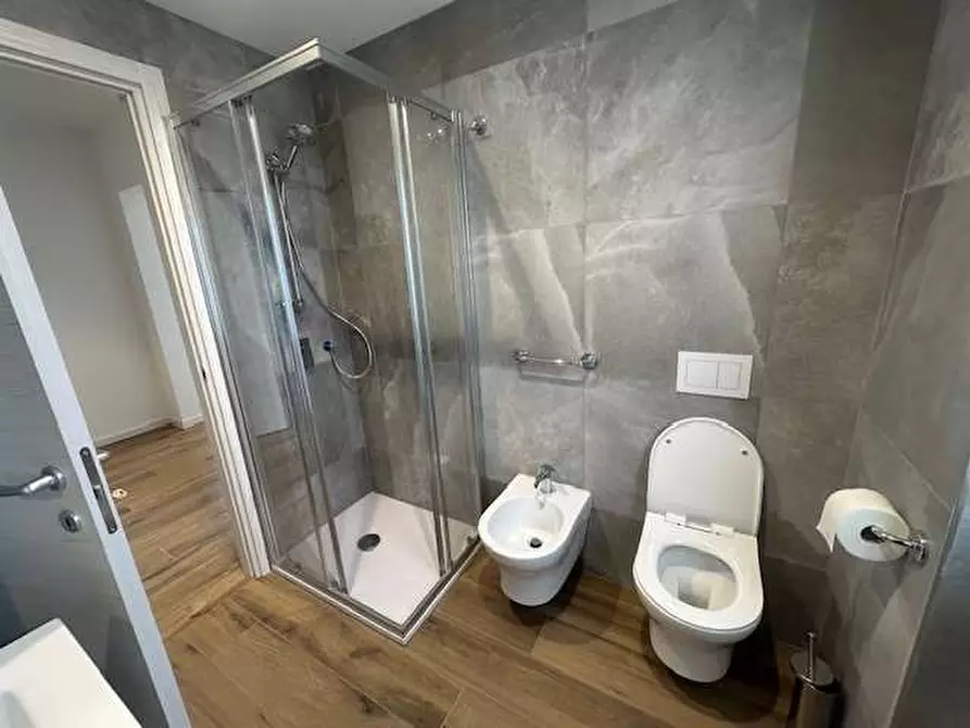 Immagine 14 di Appartamento in vendita  in Via Volta 12 a Uggiate-Trevano