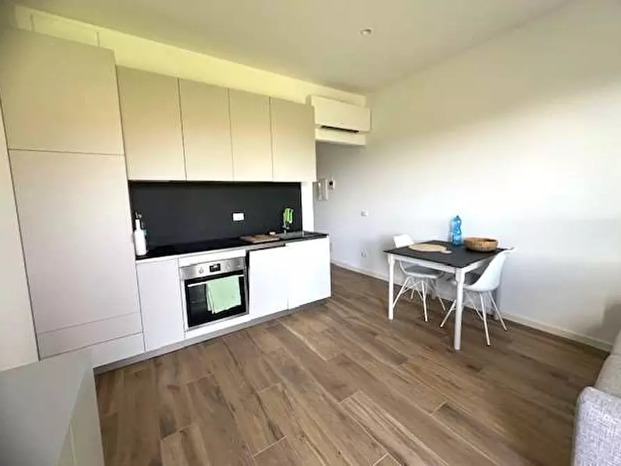 Immagine 1 di Appartamento in vendita  in Via Volta 12 a Uggiate-Trevano