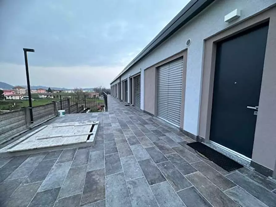 Immagine 14 di Appartamento in vendita  in Via Volta 12 a Uggiate-Trevano