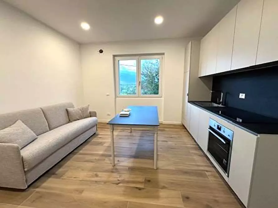 Immagine 2 di Appartamento in vendita  in Via Volta 12 a Uggiate-Trevano