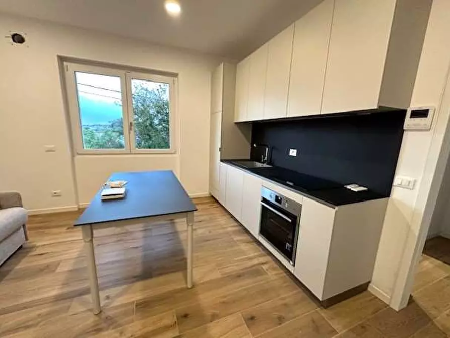 Immagine 4 di Appartamento in vendita  in Via Volta 12 a Uggiate-Trevano