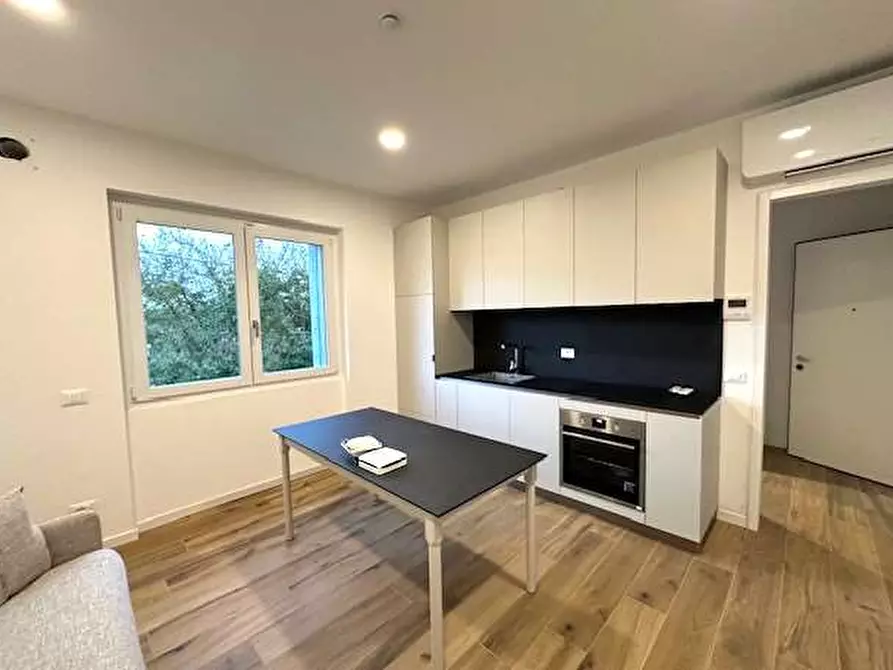 Immagine 1 di Appartamento in vendita  in Via Volta 12 a Uggiate-Trevano