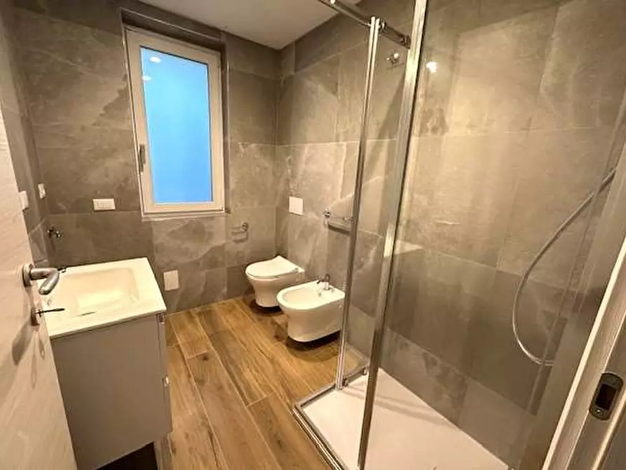 Immagine 14 di Appartamento in vendita  in Via Volta 12 a Uggiate-Trevano