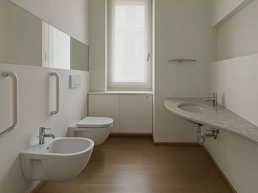 Immagine 18 di Appartamento in vendita  in Via Tommaso Grossi 32/A a Como