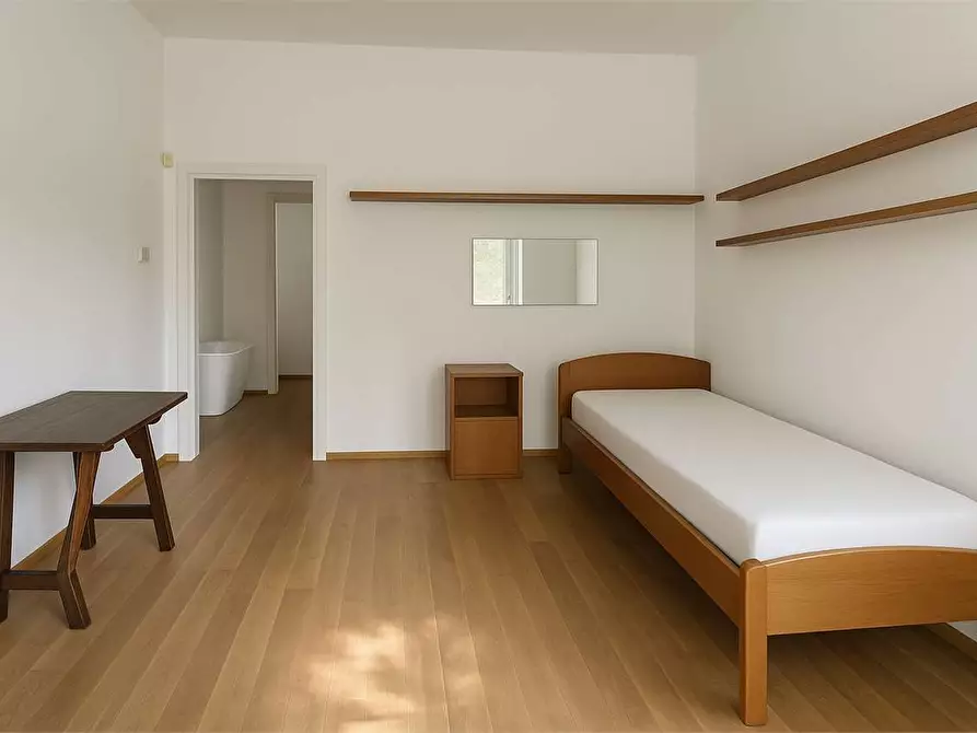 Immagine 15 di Appartamento in vendita  in Via Tommaso Grossi 32/A a Como