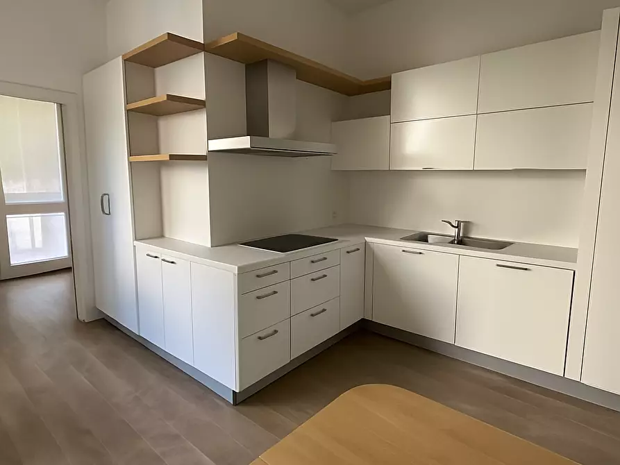 Immagine 12 di Appartamento in vendita  in Via Tommaso Grossi 32/A a Como