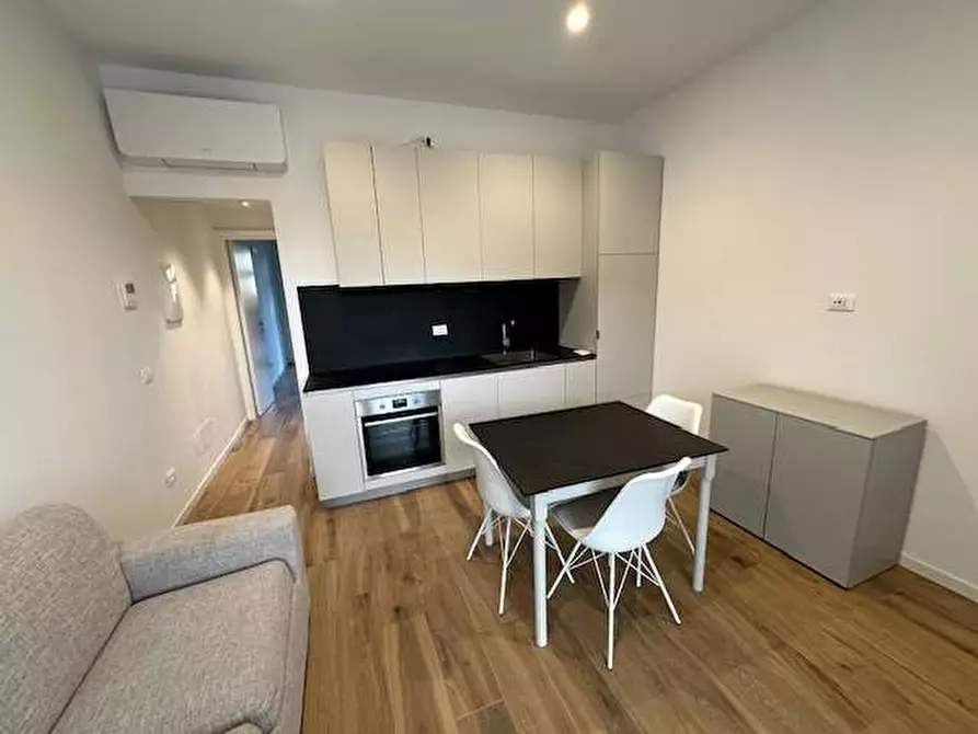 Immagine 1 di Appartamento in vendita  in Via Volta 12 a Uggiate-Trevano