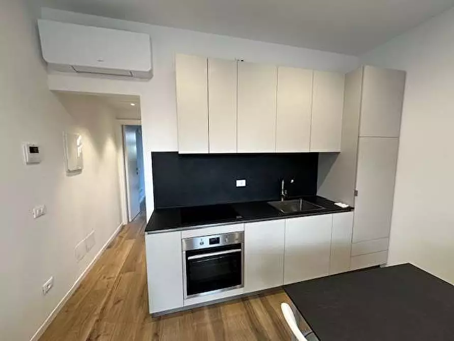 Immagine 5 di Appartamento in vendita  in Via Volta 12 a Uggiate-Trevano