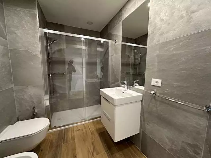 Immagine 8 di Appartamento in vendita  in Via Volta 12 a Uggiate-Trevano