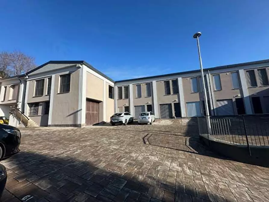 Immagine 20 di Appartamento in vendita  in Via Volta 12 a Uggiate-Trevano