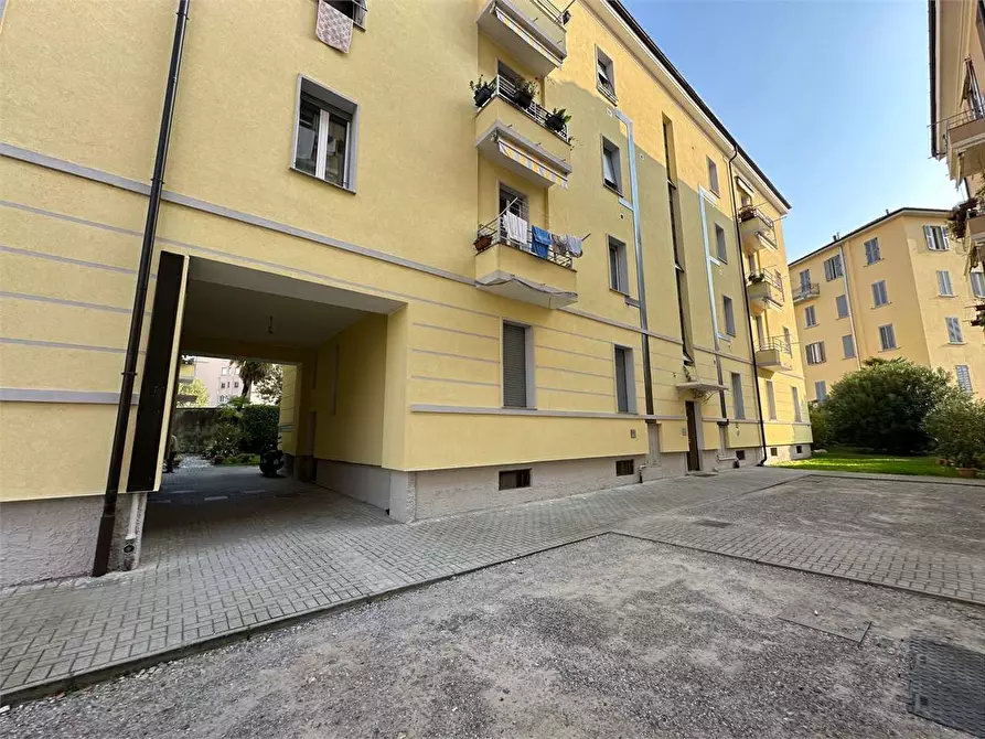 Immagine 16 di Trilocale in vendita  in Via Anzani 16 a Como