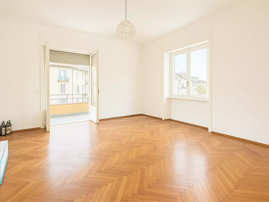 Immagine 10 di Appartamento in vendita  in Via Mentana 17 a Como