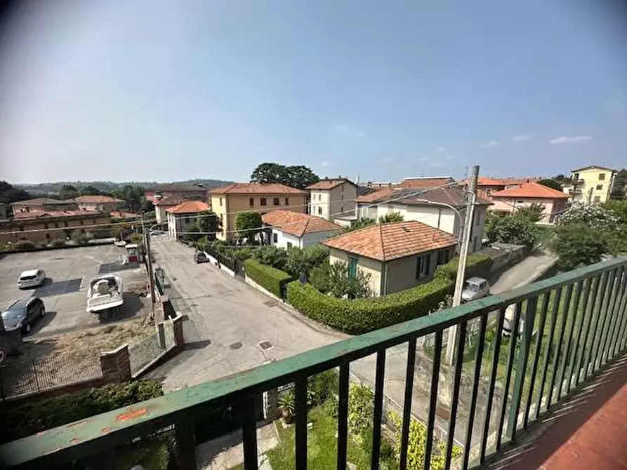 Immagine 17 di Appartamento in vendita  in Via Giustizia e Libertà  a Como