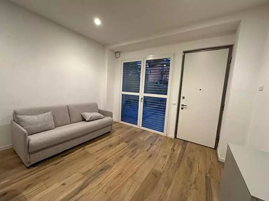 Immagine 1 di Appartamento in vendita  in Via Volta 12 a Uggiate-Trevano