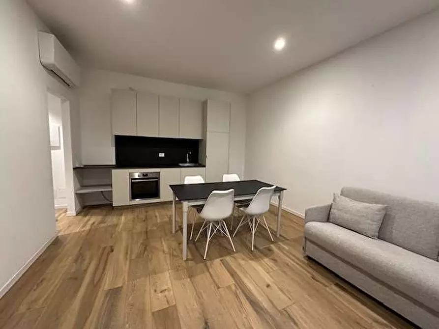 Immagine 7 di Appartamento in vendita  in Via Volta 12 a Uggiate-Trevano