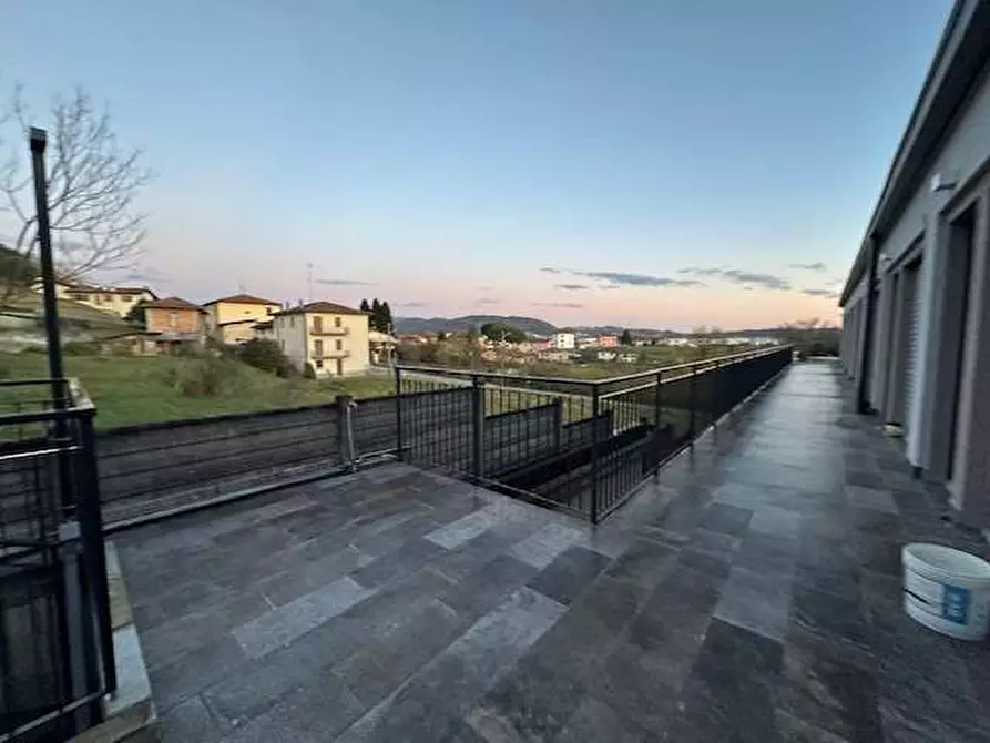 Immagine 17 di Appartamento in vendita  in Via Volta 12 a Uggiate-Trevano