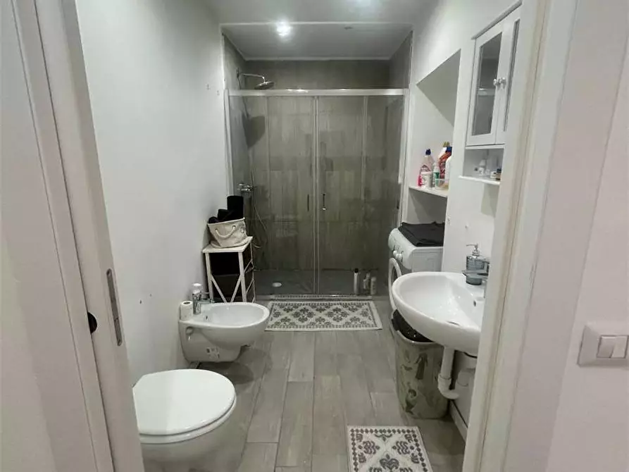 Immagine 8 di Appartamento in affitto  in Via Varesina 53 a Como