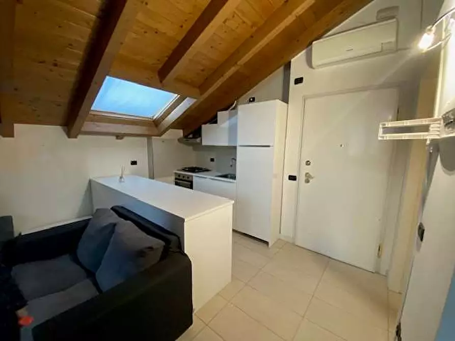 Immagine 15 di Mansarda in vendita  in Via Anzani 15 a Como