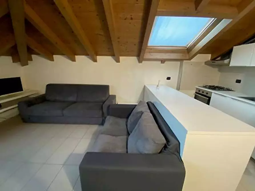 Immagine 5 di Mansarda in vendita  in Via Anzani 15 a Como