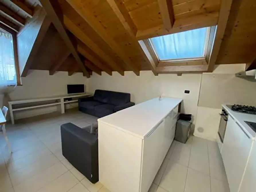 Immagine 9 di Mansarda in vendita  in Via Anzani 15 a Como