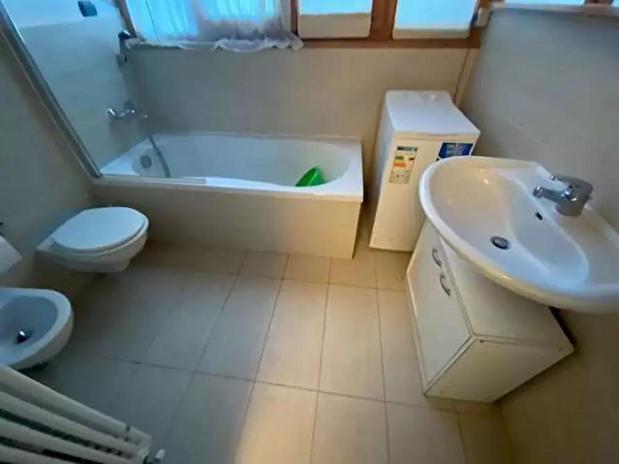 Immagine 22 di Mansarda in vendita  in Via Anzani 15 a Como