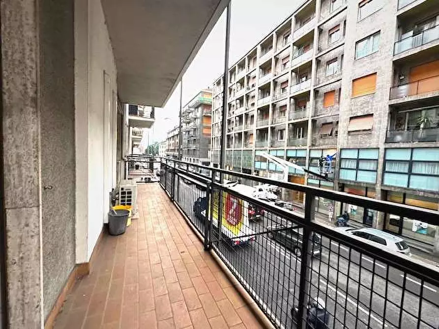 Immagine 2 di Bilocale in vendita  in Viale Masia 26 a Como