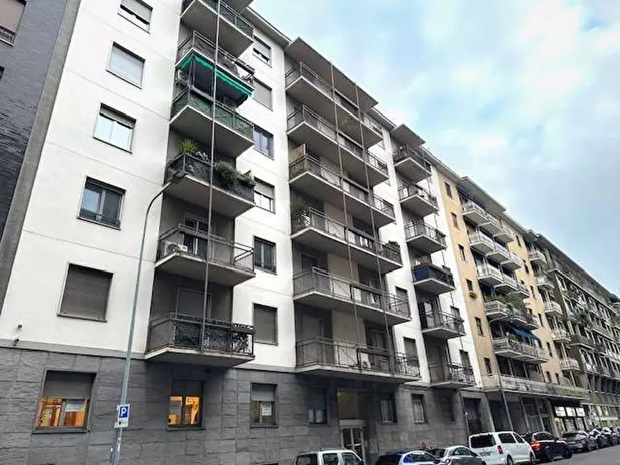 Immagine 14 di Bilocale in vendita  in Viale Masia 26 a Como