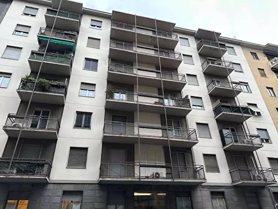Immagine 1 di Bilocale in vendita  in Viale Masia 26 a Como