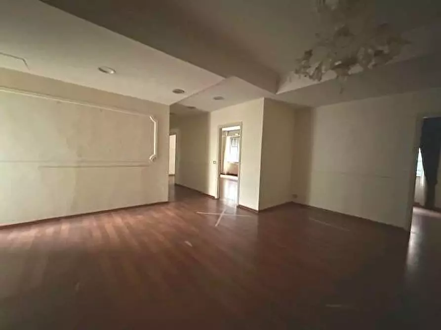 Immagine 6 di Quadrilocale in vendita  in Viale Masia 26 a Como