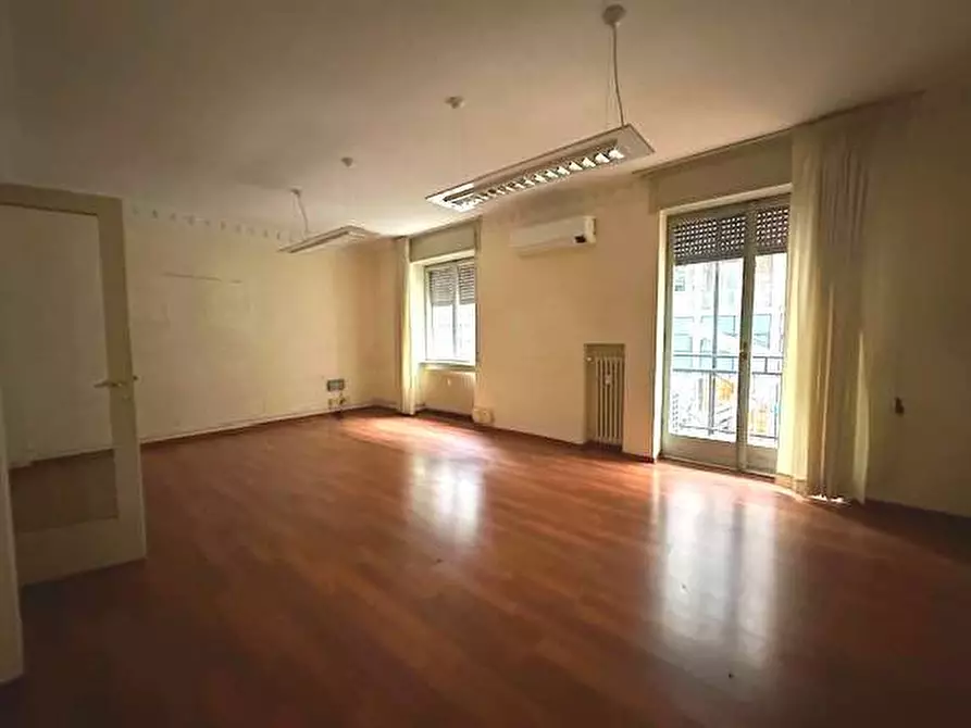 Immagine 4 di Quadrilocale in vendita  in Viale Masia 26 a Como