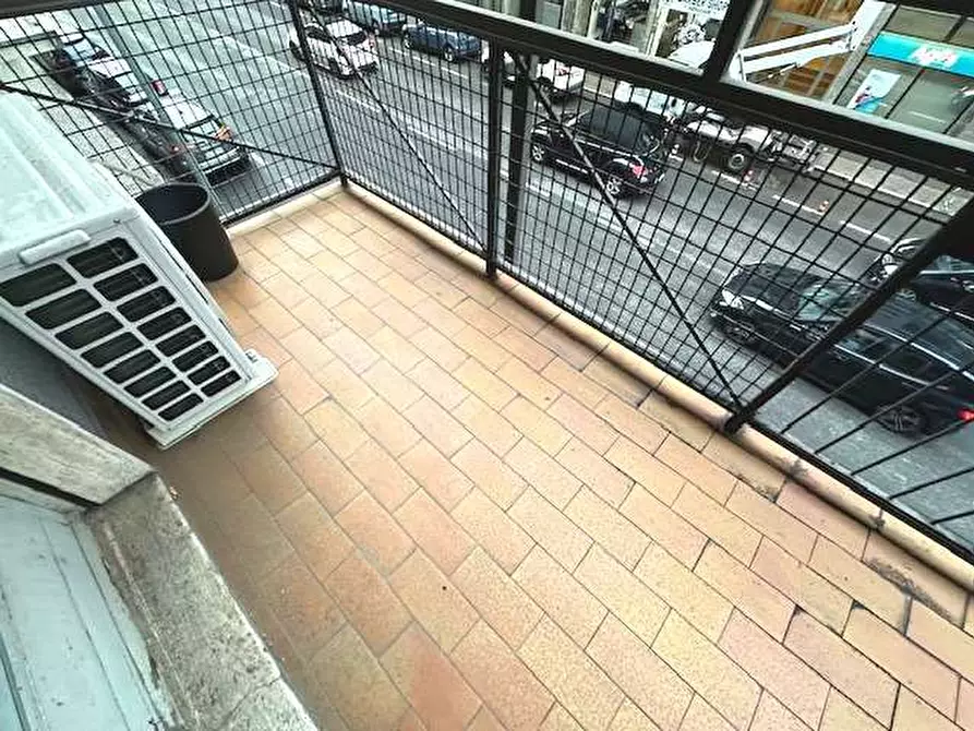 Immagine 14 di Quadrilocale in vendita  in Viale Masia 26 a Como