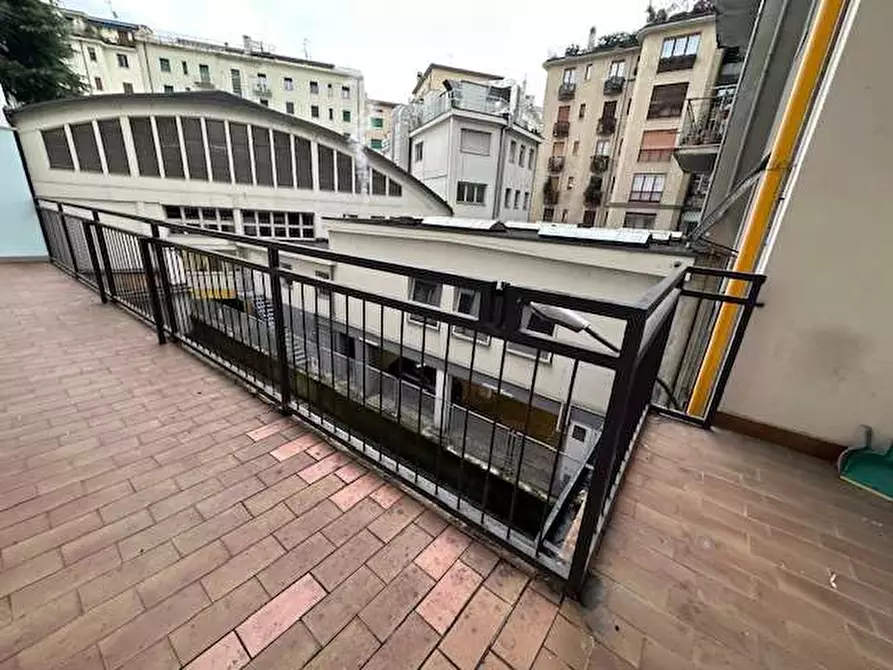 Immagine 22 di Quadrilocale in vendita  in Viale Masia 26 a Como