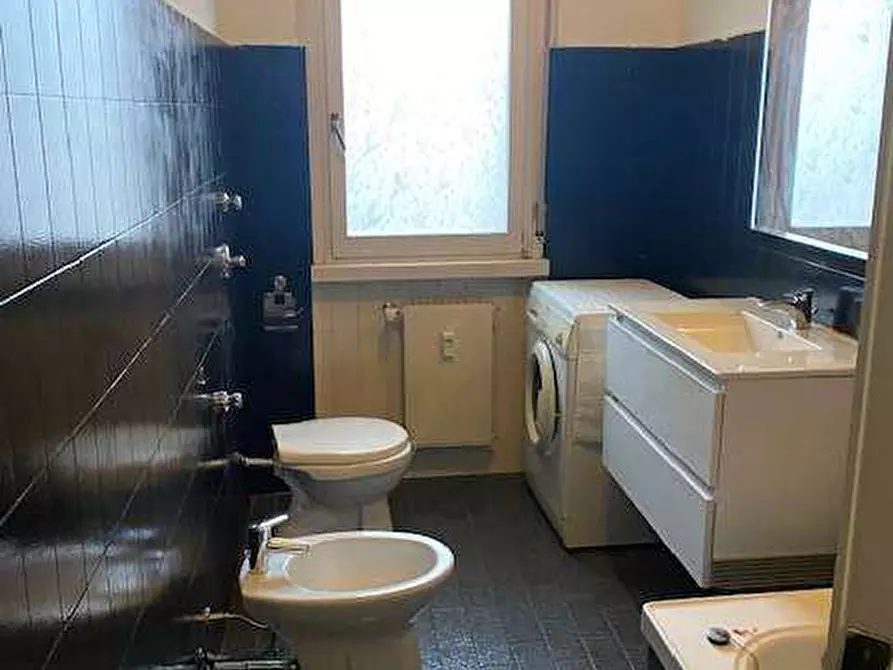 Immagine 13 di Bilocale in affitto  a Lipomo