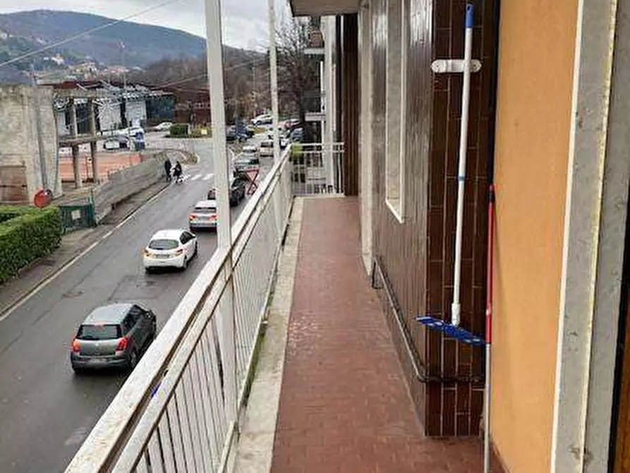 Immagine 11 di Bilocale in affitto  a Lipomo