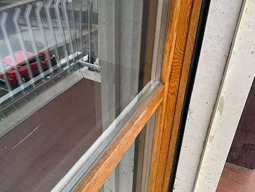 Immagine 12 di Bilocale in affitto  a Lipomo