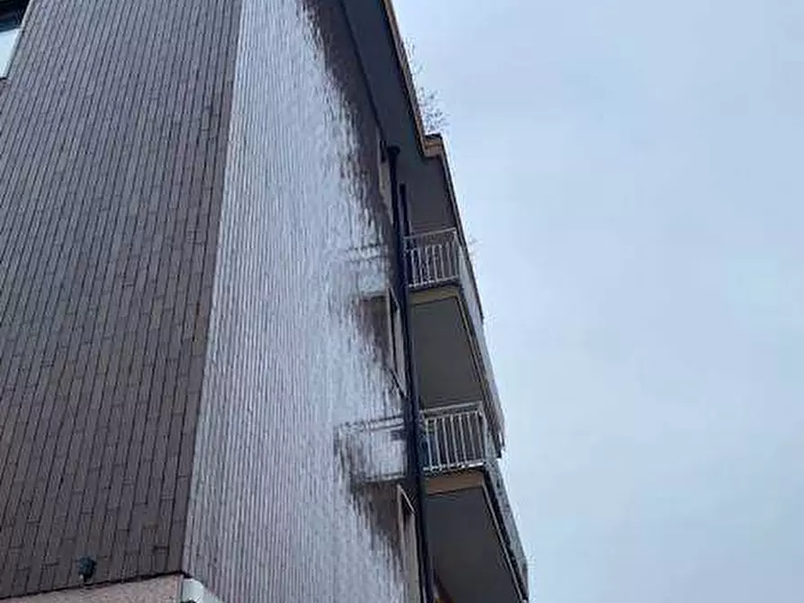 Immagine 2 di Bilocale in affitto  a Lipomo