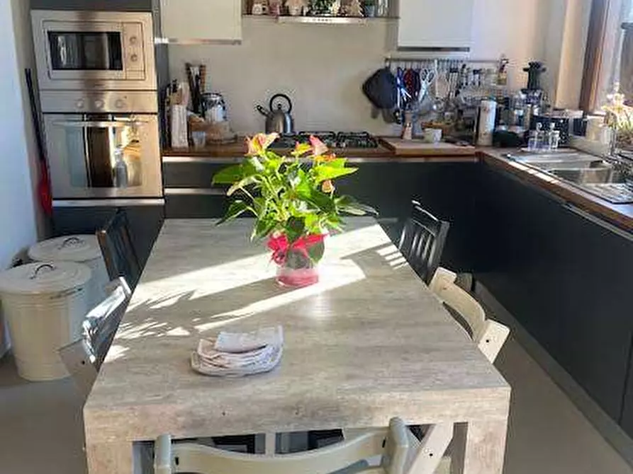 Immagine 7 di Appartamento in vendita  in Via Ticozzi 7 a Como