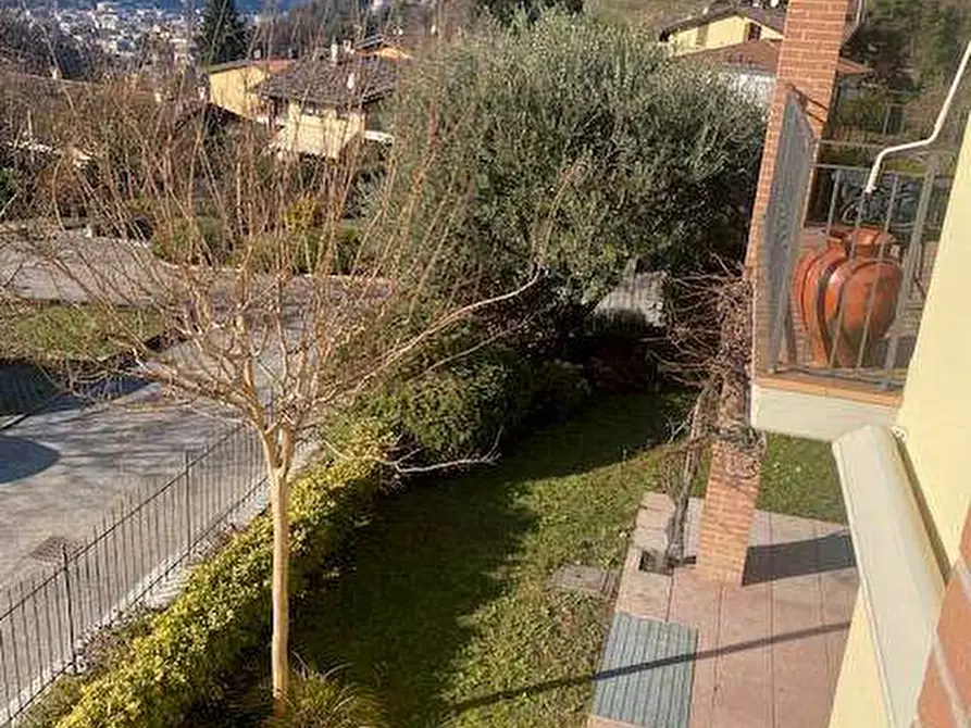 Immagine 5 di Appartamento in vendita  in Via Ticozzi 7 a Como