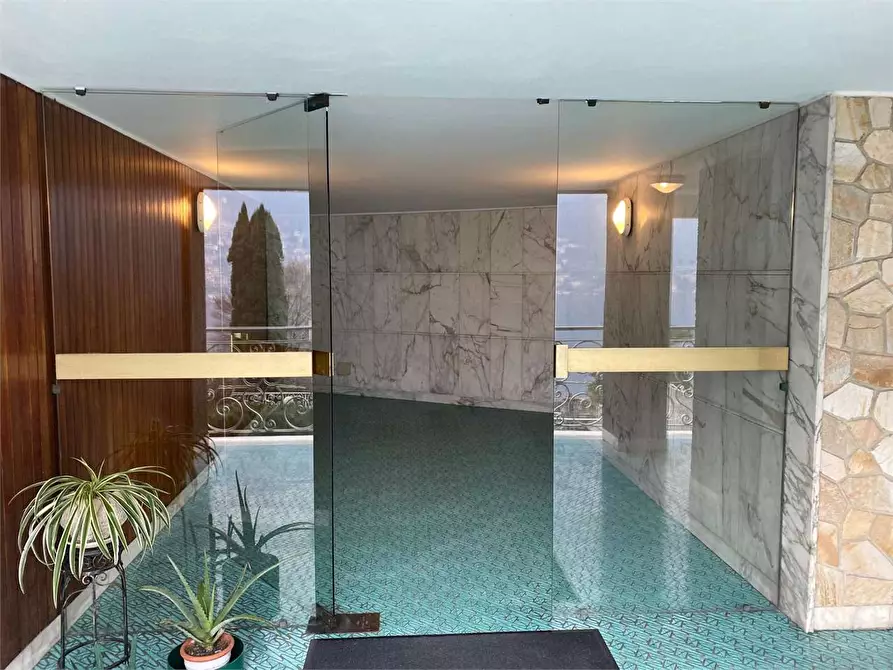 Immagine 5 di Trilocale in affitto  in Via Roma  20 a Torno