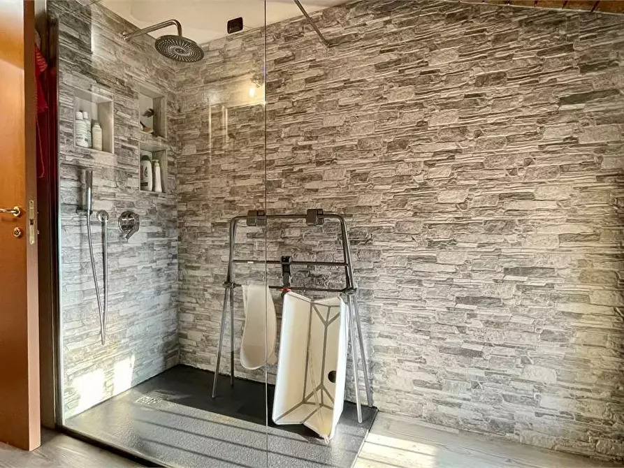 Immagine 27 di Appartamento in vendita  in Via Ticozzi 7 a Como