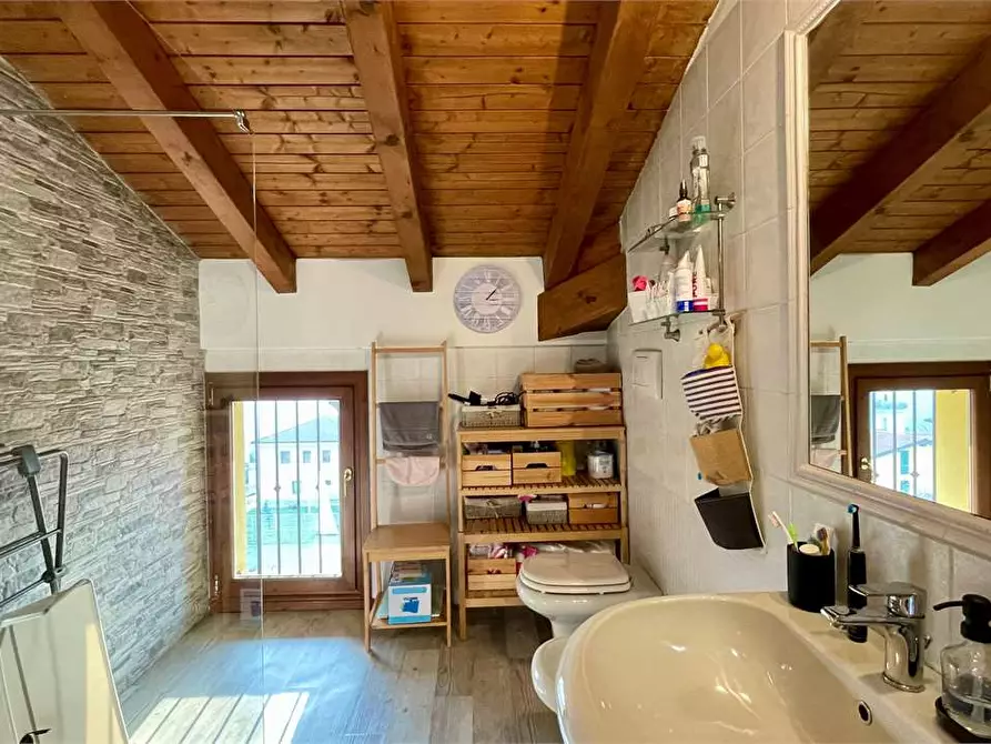 Immagine 28 di Appartamento in vendita  in Via Ticozzi 7 a Como